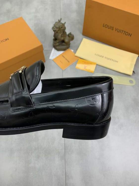 Picture of Louis Vuitton Shoes _SKULVsz38-45mnf040214207
